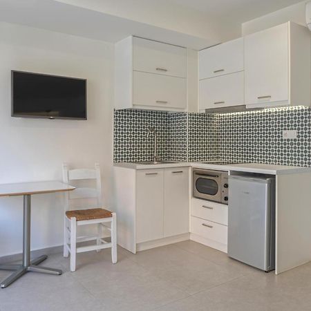 Meltemi Coast Suites Ретимно Экстерьер фото